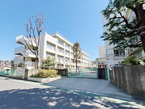 練馬区立上石神井小学校(1030ｍ)