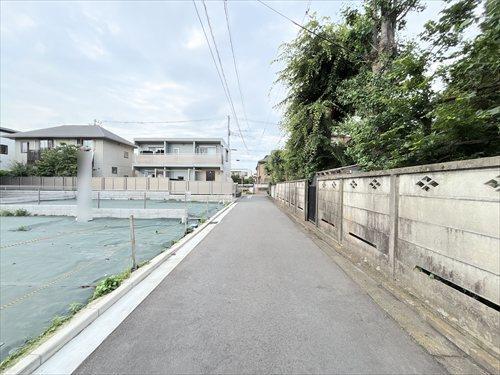 前面道路(2026年6月撮影)