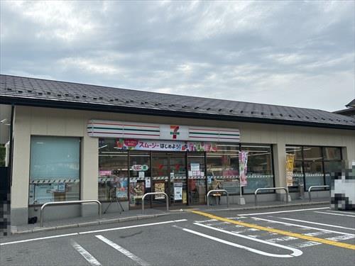 セブンイレブン岩倉忠在地町店(800ｍ)