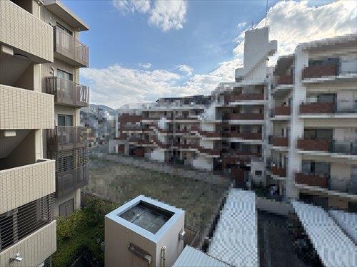 ⑰バルコニーからの眺望(1)