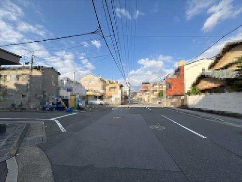 ㉙南側前面道路(東向き)