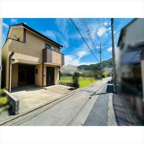 ⑯南側前面道路(東向き)