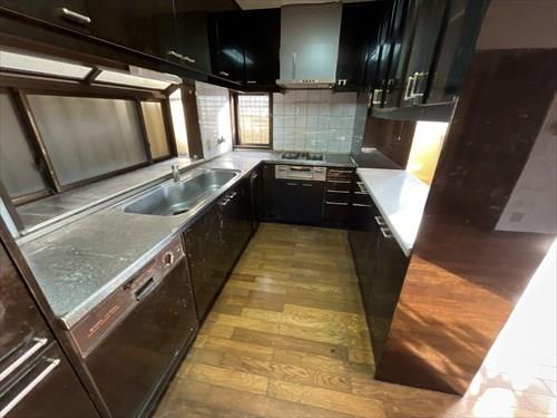 キッチン（改装前の状況です。）