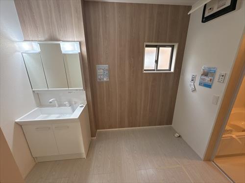 洗面所（2025年11月撮影）