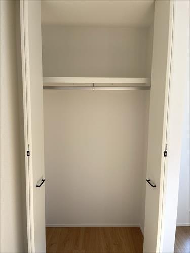 南西側洋室　収納　令和８年3月撮影