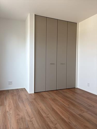 南西側洋室①　令和８年3月撮影