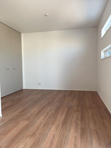 南西側洋室⑧　令和８年3月撮影