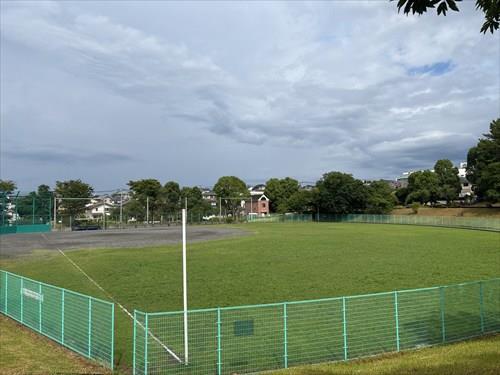 洋光台南公園少年野球場まで1330m