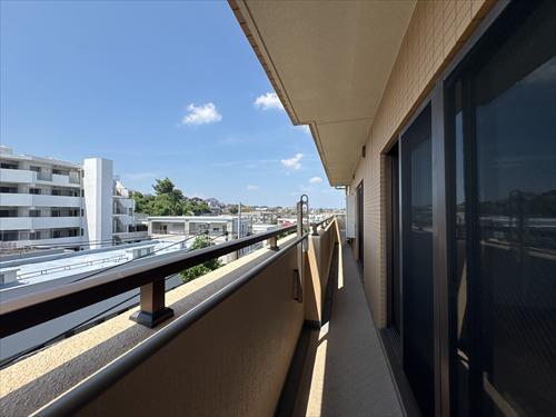 西側バルコニー