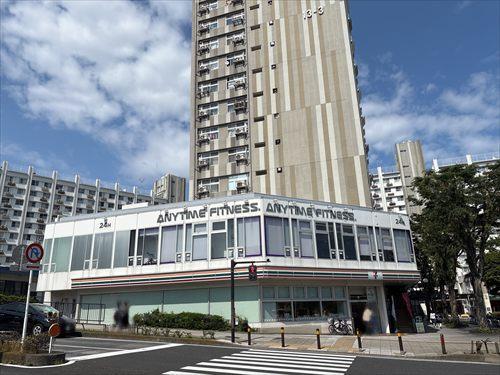 セブンイレブン洋光台駅前店まで570m