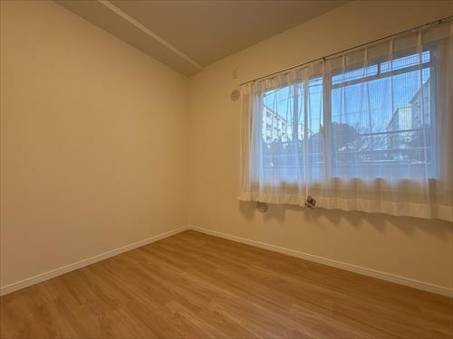 洋室約4.0帖（北側）