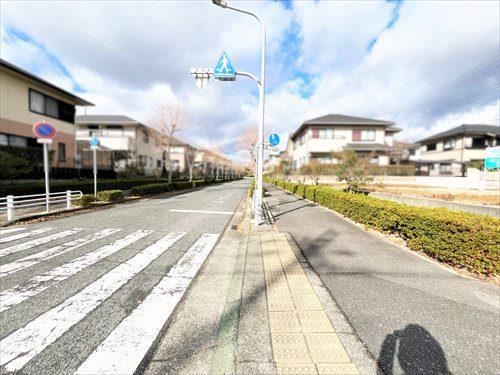 南西側前面道路