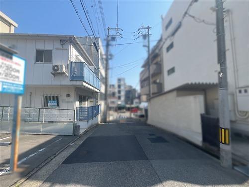 前面道路写真（2026年3月撮影）