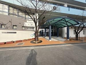 神戸市立魚崎中学校　360ｍ