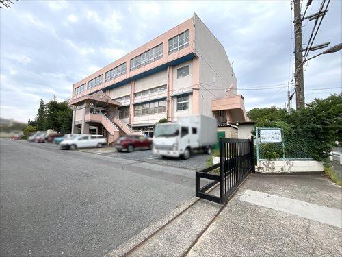 川越市立霞ヶ関東中学校 860m