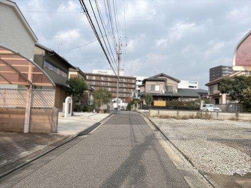 前面道路（2025年11月撮影）