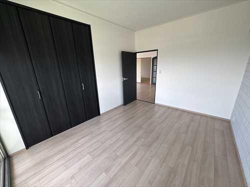 洋室２（東側）