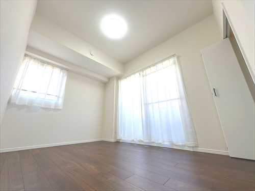 洋室（約5.4帖）