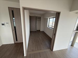南東側洋室（約5.0帖）