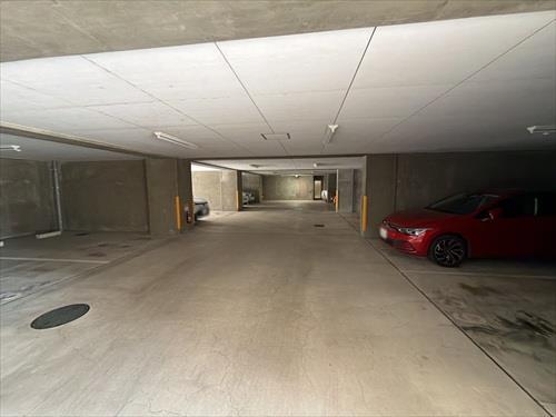 屋内駐車場
