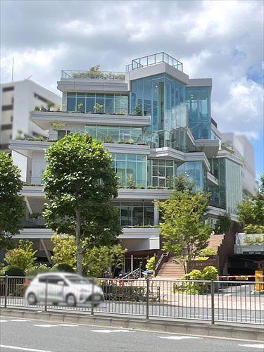 中央区立京橋図書館 240m