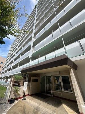 エントランス（2025年9月撮影）