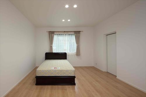 3階　洋室(9.7帖)