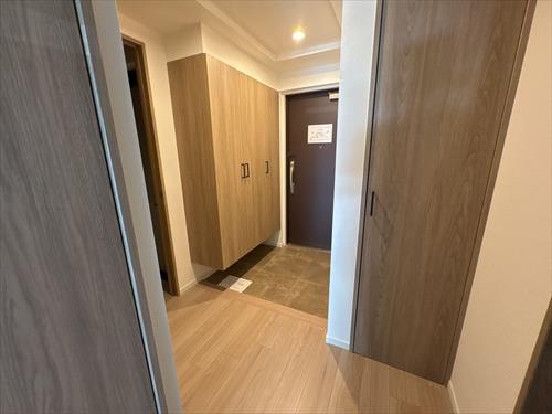 玄関（シューズクローゼット付き）