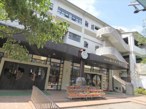 京都市立御所南小学校まで徒歩12分