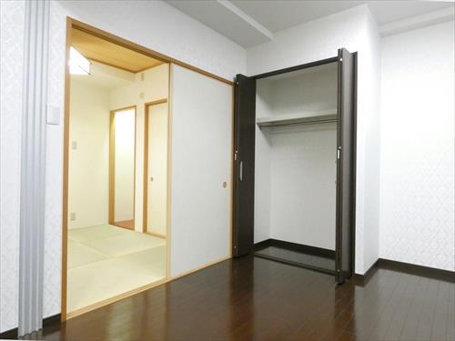 南側洋室（約6.6帖）1