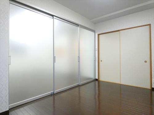 南側洋室（約6.6帖）2