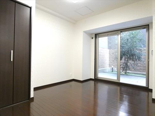 南側洋室（6.6帖）