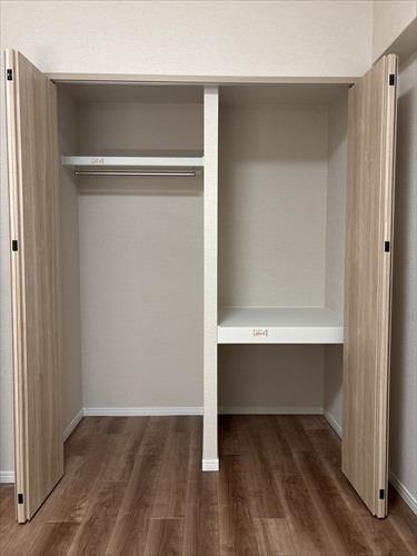 洋室（約6.3帖）収納