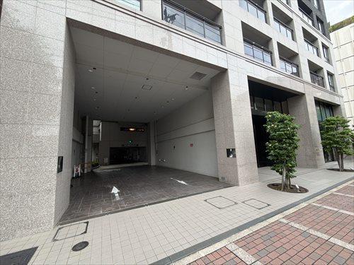 来客用駐車場出入口