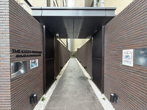 駐輪場入り口