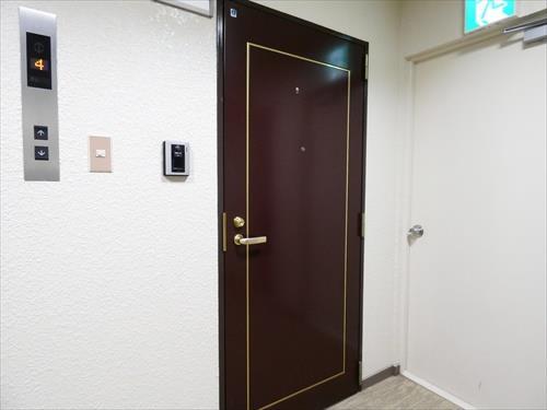 玄関前