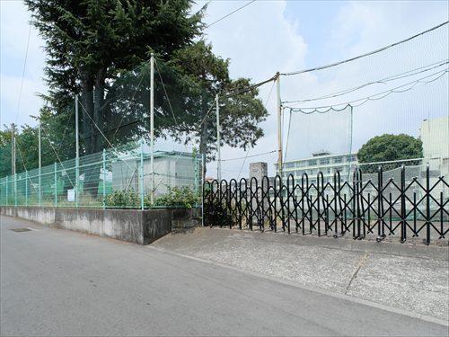 厚木市立清水小学校 910m
