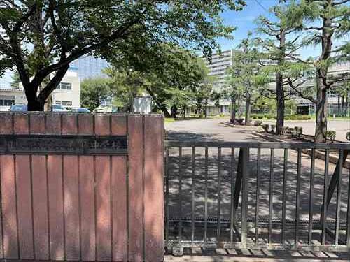 相模原市立大野北中学校まで490ｍ
