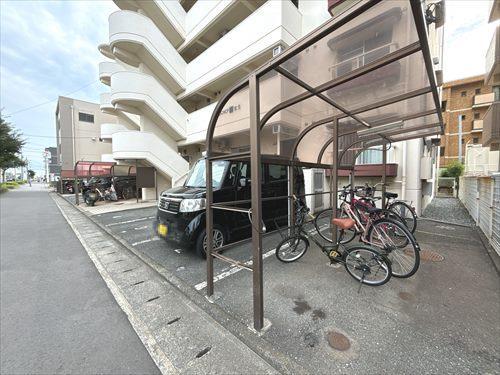 駐車場・駐輪場