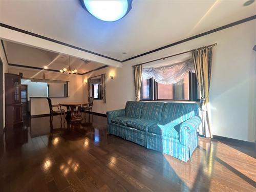 リビングダイニング　約21.5帖　別角度