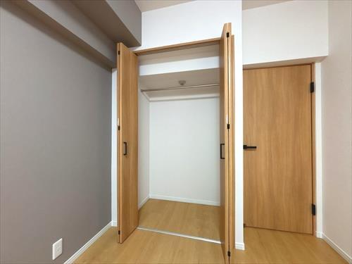 クローゼット（洋室約6.1帖）