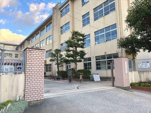 石丸小学校