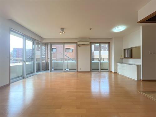 リビングダイニング