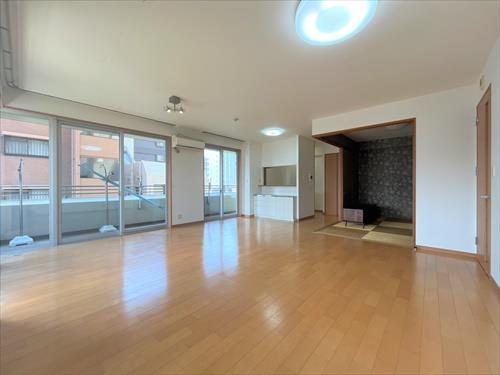 リビングダイニング