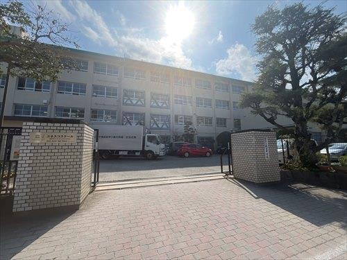 城西中学校（1700m）