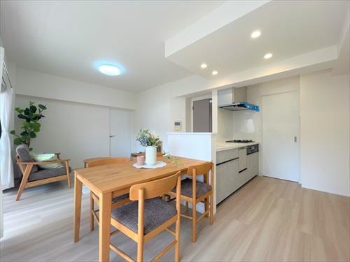 リビングダイニング