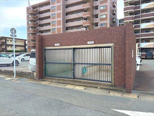 ごみ置き場