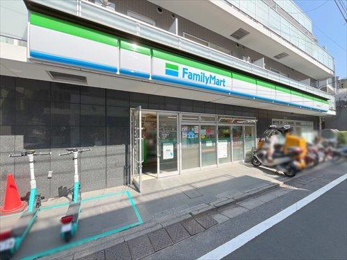 ファミリーマート西麻布霞町店まで450m