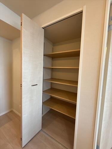 物入（リビング）