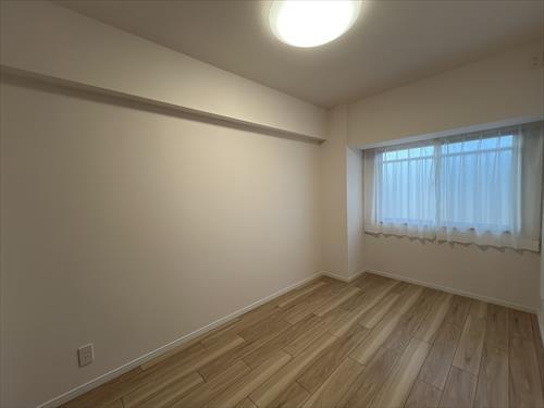 洋室（約5.6帖）